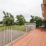 Surf House Apartament *