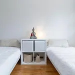 Surf House Apartament *